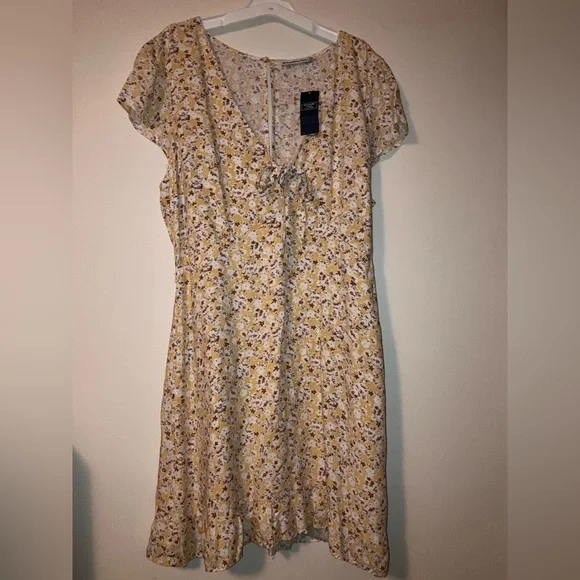 Abercrombie & Fitch Yellow Floral Sundress w/ pockets Size XLarge NWT - Picture 1 of 7